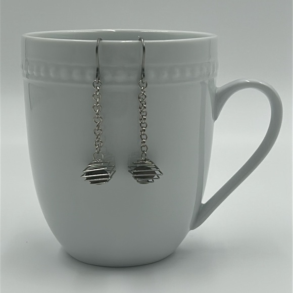 2052- Rustic Coffee Beans Cage Handmade Dangle Earrings NWT - Picture 1 of 7